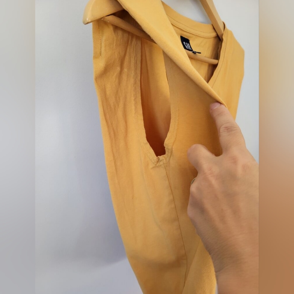 GAP  Mustard Yellow Boxy Fit Sleveless 💯 Cotton Top - Picture 3 of 6